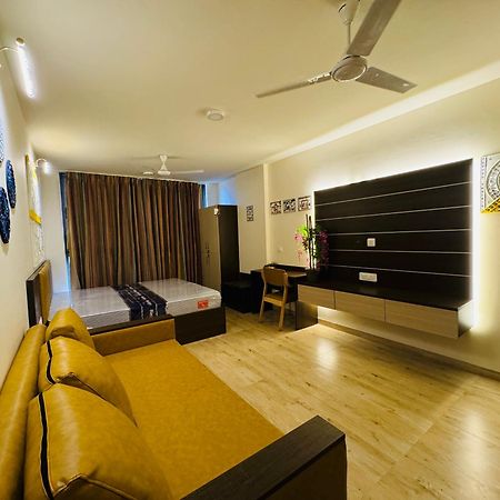 جايبور Sheesh Mahal - Family Studio Apt W Pool المظهر الخارجي الصورة